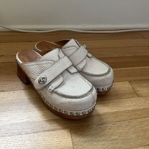 Coach Turn Lock Clogs